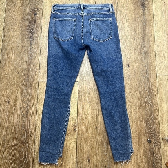 FRAME Le Skinny de Jeanne Distressed Jeans in Blackett Lane Size 28 - Picture 3 of 9
